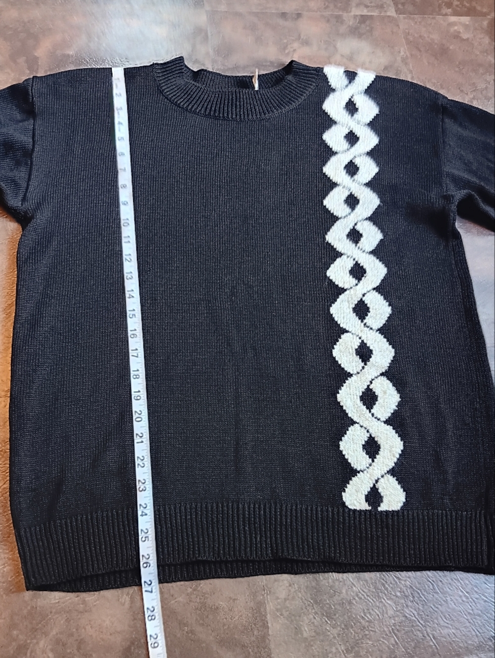 80s Vintage Black Sweater W/ Cream Chain Accent, Slouchy Crewneck Large - Picture 4 of 7
